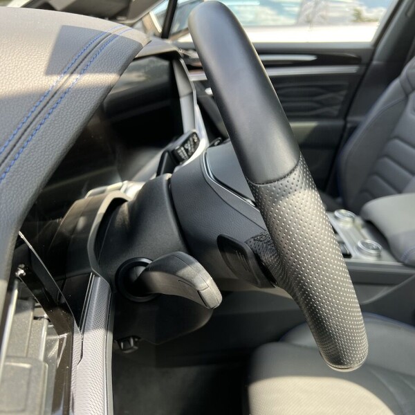 Volkswagen Touareg из Германии (75219)