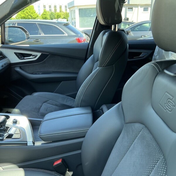 Audi Q7 из Германии (75264)