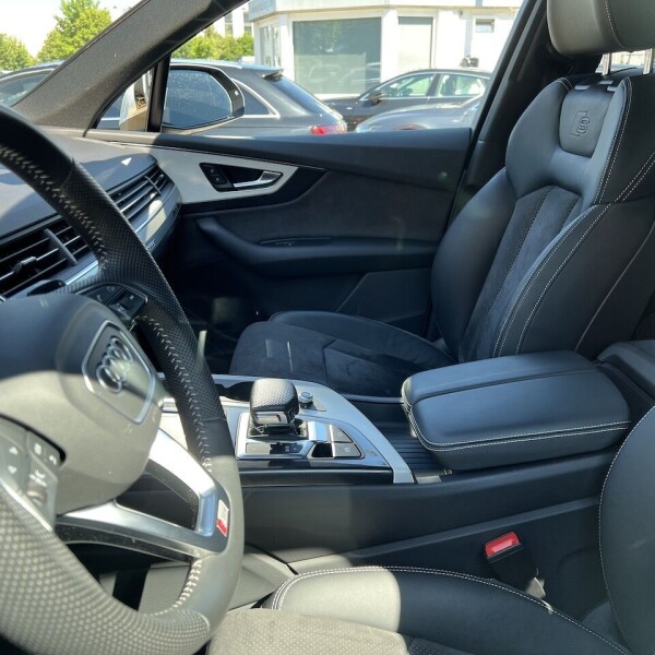 Audi Q7 из Германии (75267)