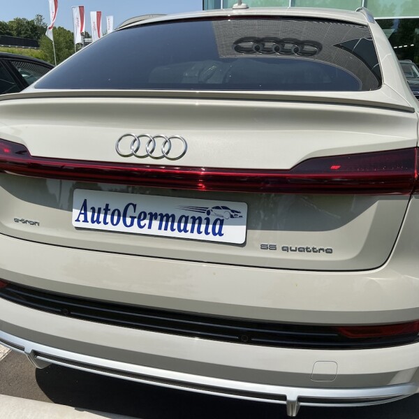 Audi e-tron из Германии (75398)