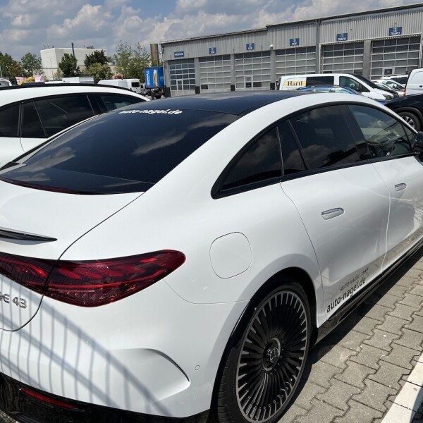Mercedes-Benz EQE из Германии (75476)