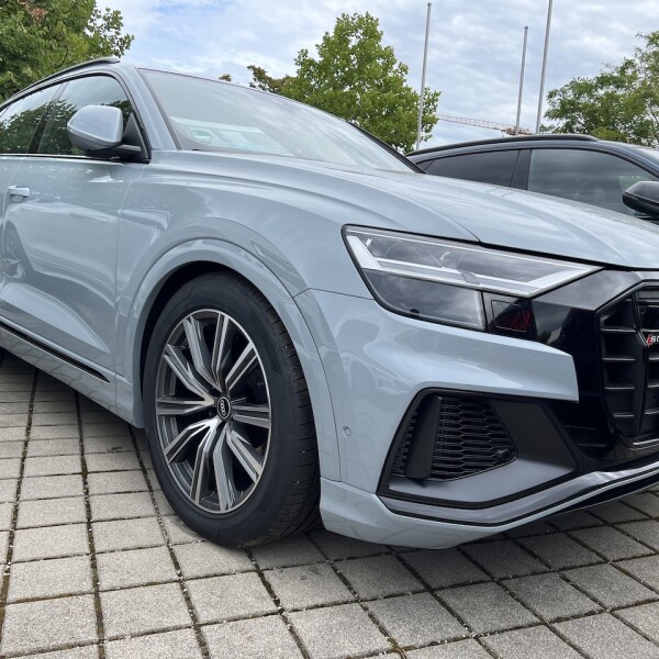 Audi SQ8 из Германии (75515)