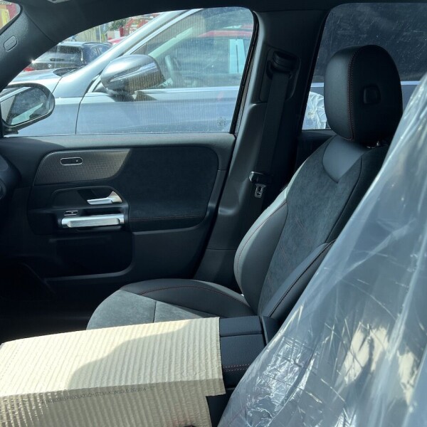 Mercedes-Benz EQB из Германии (75628)