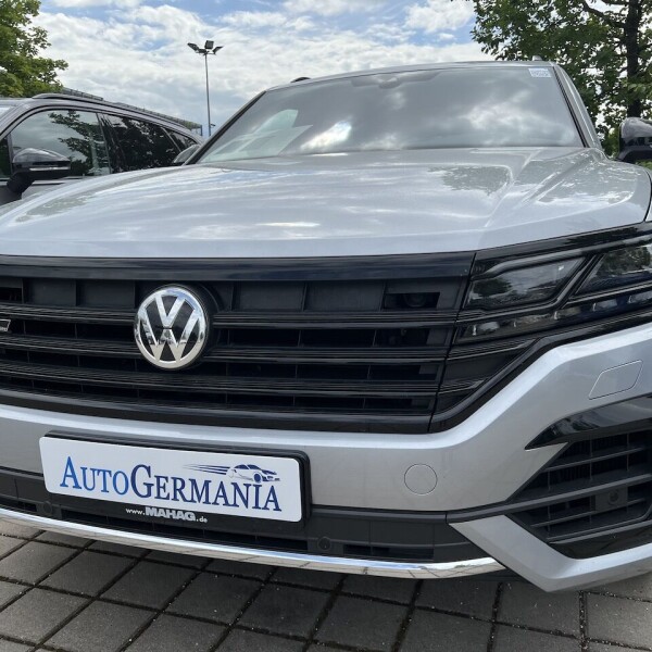Volkswagen Touareg из Германии (75718)