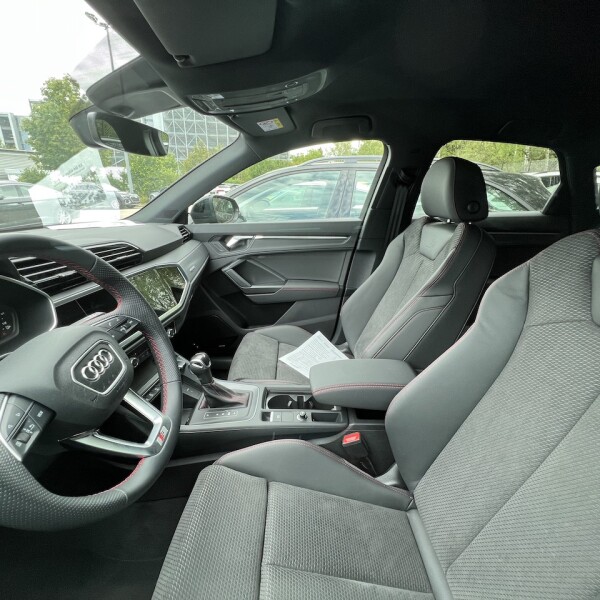 Audi Q3 из Германии (75855)