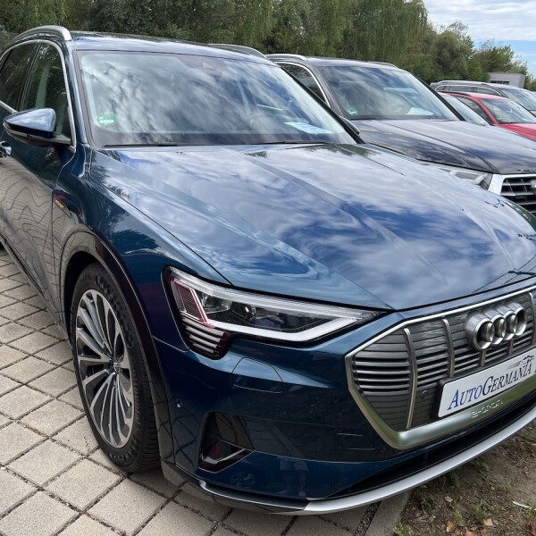 Audi e-tron из Германии (75986)