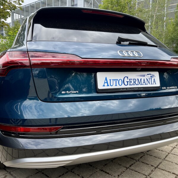 Audi e-tron из Германии (75996)