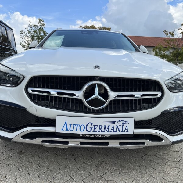 Mercedes-Benz All-Terrain из Германии (76078)