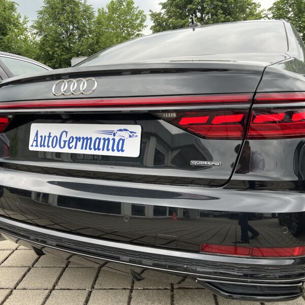 Audi A8  из Германии (76390)