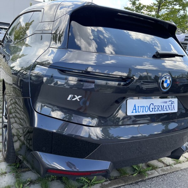 BMW iX из Германии (76573)