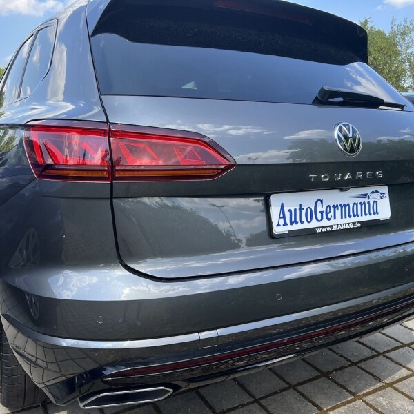Volkswagen Touareg из Германии (76682)