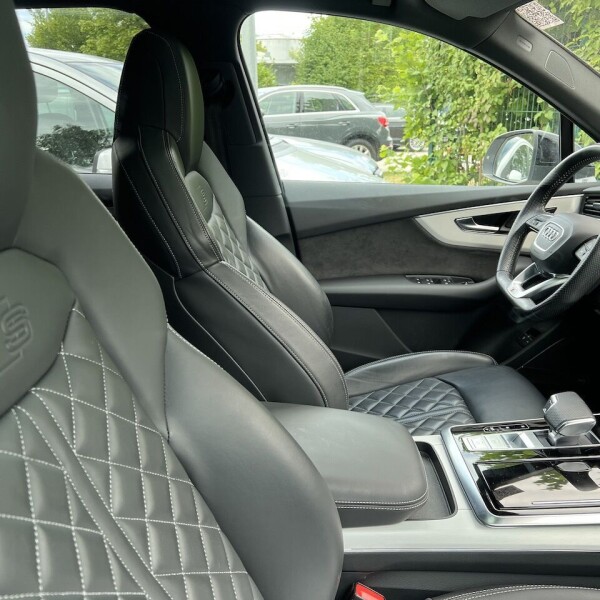 Audi Q7 из Германии (76723)