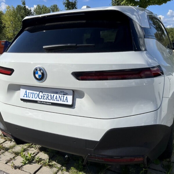 BMW iX из Германии (76764)