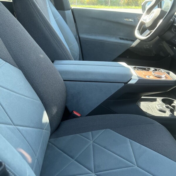 BMW iX из Германии (76787)