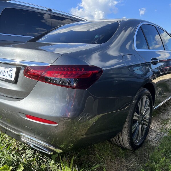 Mercedes-Benz E-Klasse из Германии (76893)