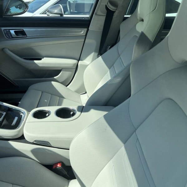 Porsche Panamera  из Германии (77287)