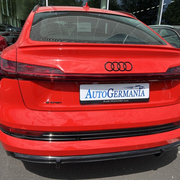 Audi e-tron из Германии (77388)