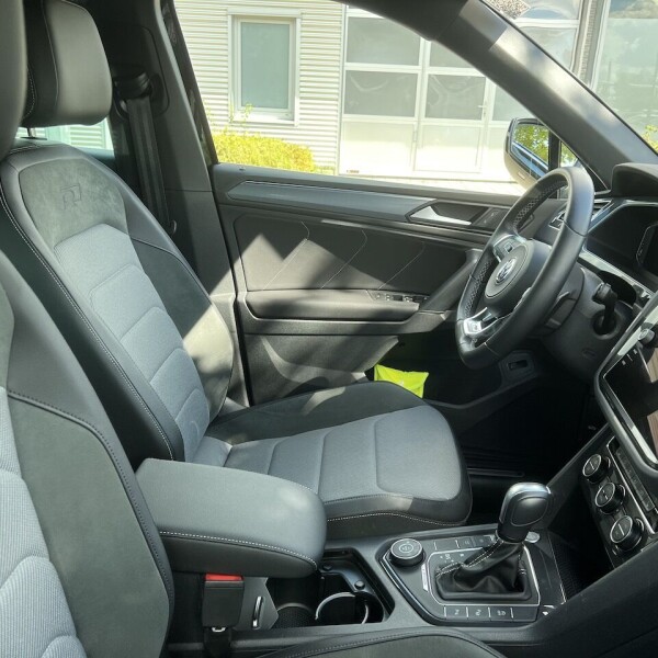 Volkswagen  Tiguan из Германии (77450)