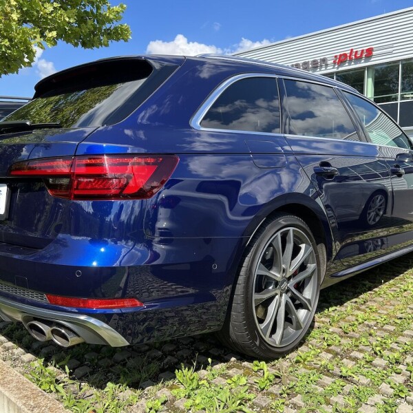 Audi S4 из Германии (77676)