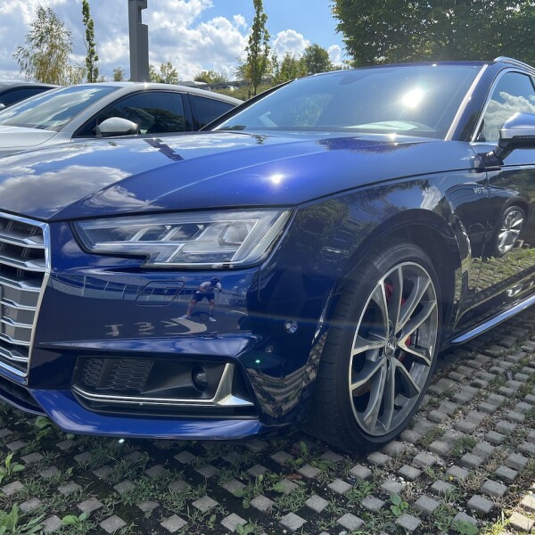 Audi S4 из Германии (77666)