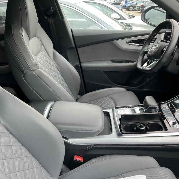 Audi Q8 из Германии (78230)