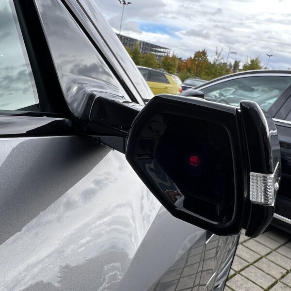 Audi e-tron из Германии (78647)