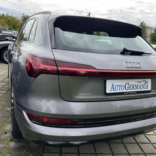 Audi e-tron из Германии (78636)