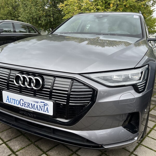 Audi e-tron из Германии (78631)