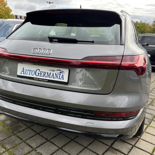 Audi e-tron из Германии (78637)