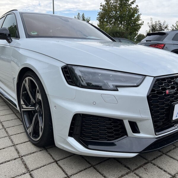 Audi RS4 из Германии (78781)