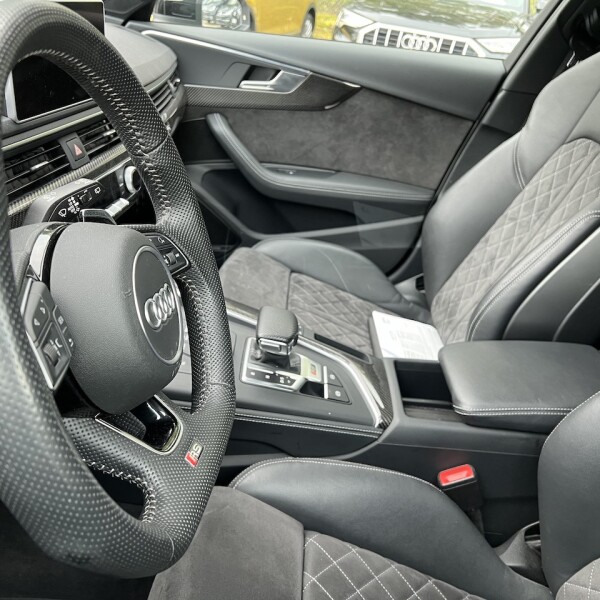 Audi RS4 из Германии (78805)