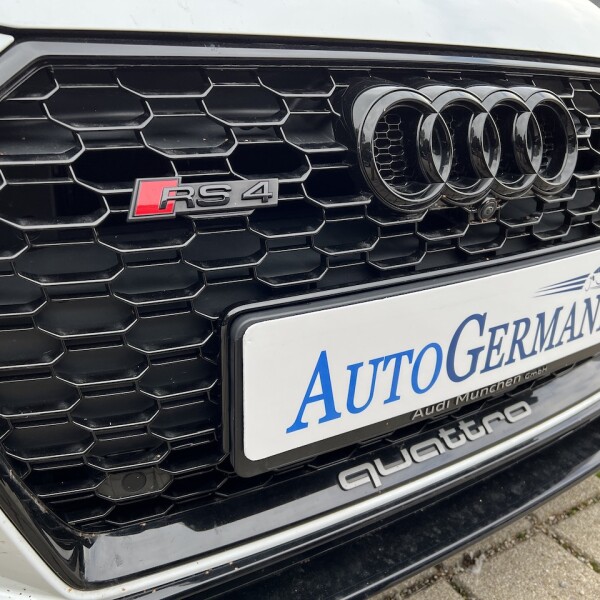 Audi RS4 из Германии (78783)