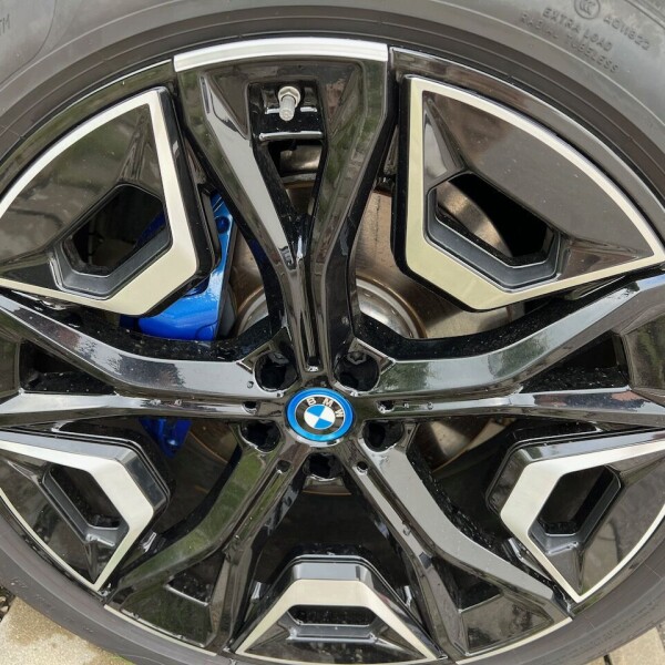 BMW iX из Германии (79005)