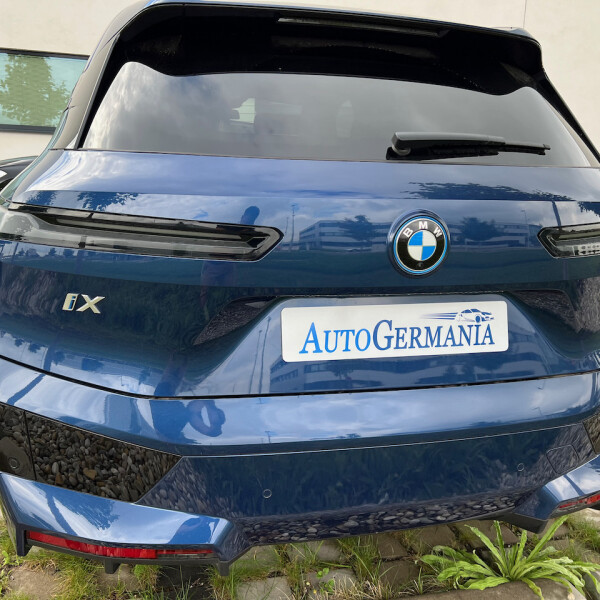 BMW iX из Германии (78989)