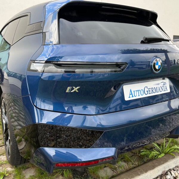 BMW iX из Германии (78990)