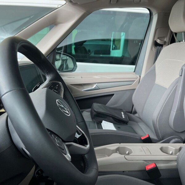 Volkswagen Multivan/Caravelle/Transporter из Германии (79069)