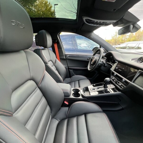 Porsche Macan из Германии (79220)