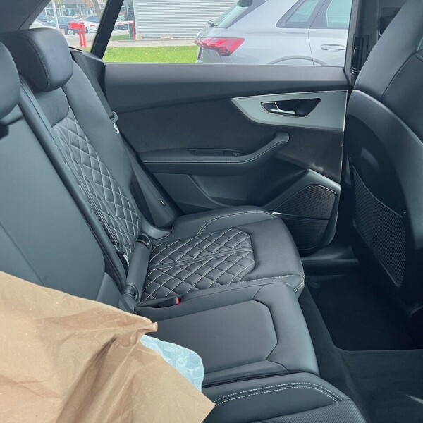 Audi Q8 из Германии (79297)