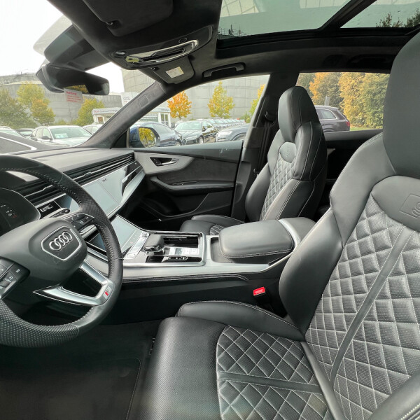 Audi Q8 из Германии (79303)