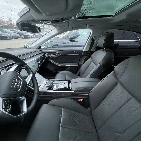 Audi A8  из Германии (81453)