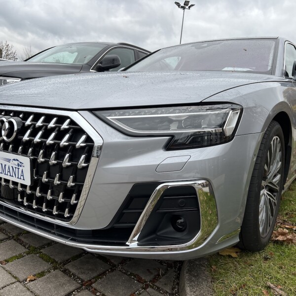 Audi A8  из Германии (81425)