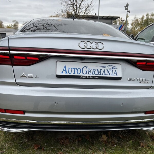 Audi A8  из Германии (81434)