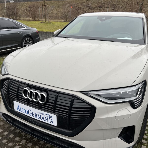 Audi e-tron из Германии (90896)