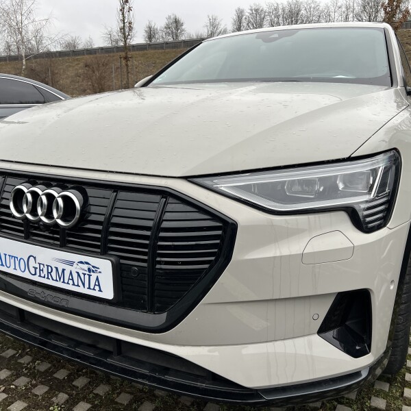 Audi e-tron из Германии (90889)