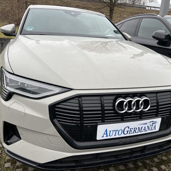Audi e-tron из Германии (90894)