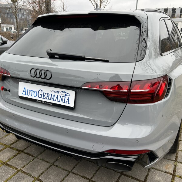 Audi RS4 из Германии (91028)