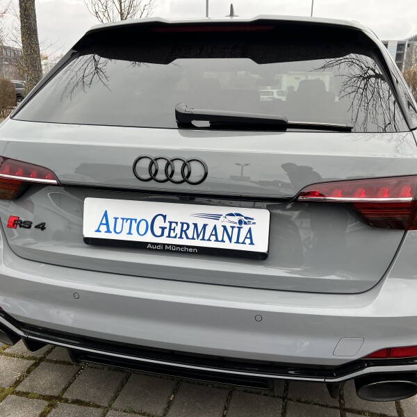 Audi RS4 из Германии (91025)