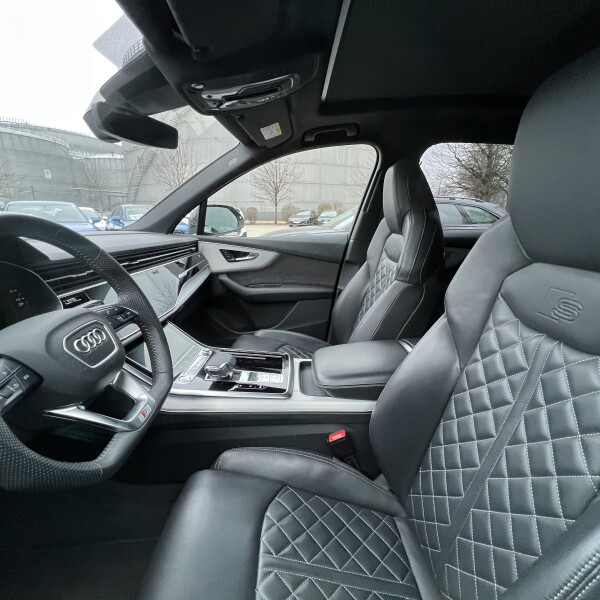 Audi Q7 из Германии (92315)