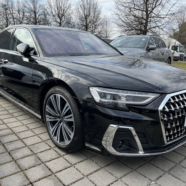 Audi A8  из Германии (92923)