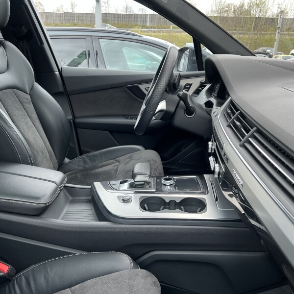 Audi Q7 из Германии (94794)